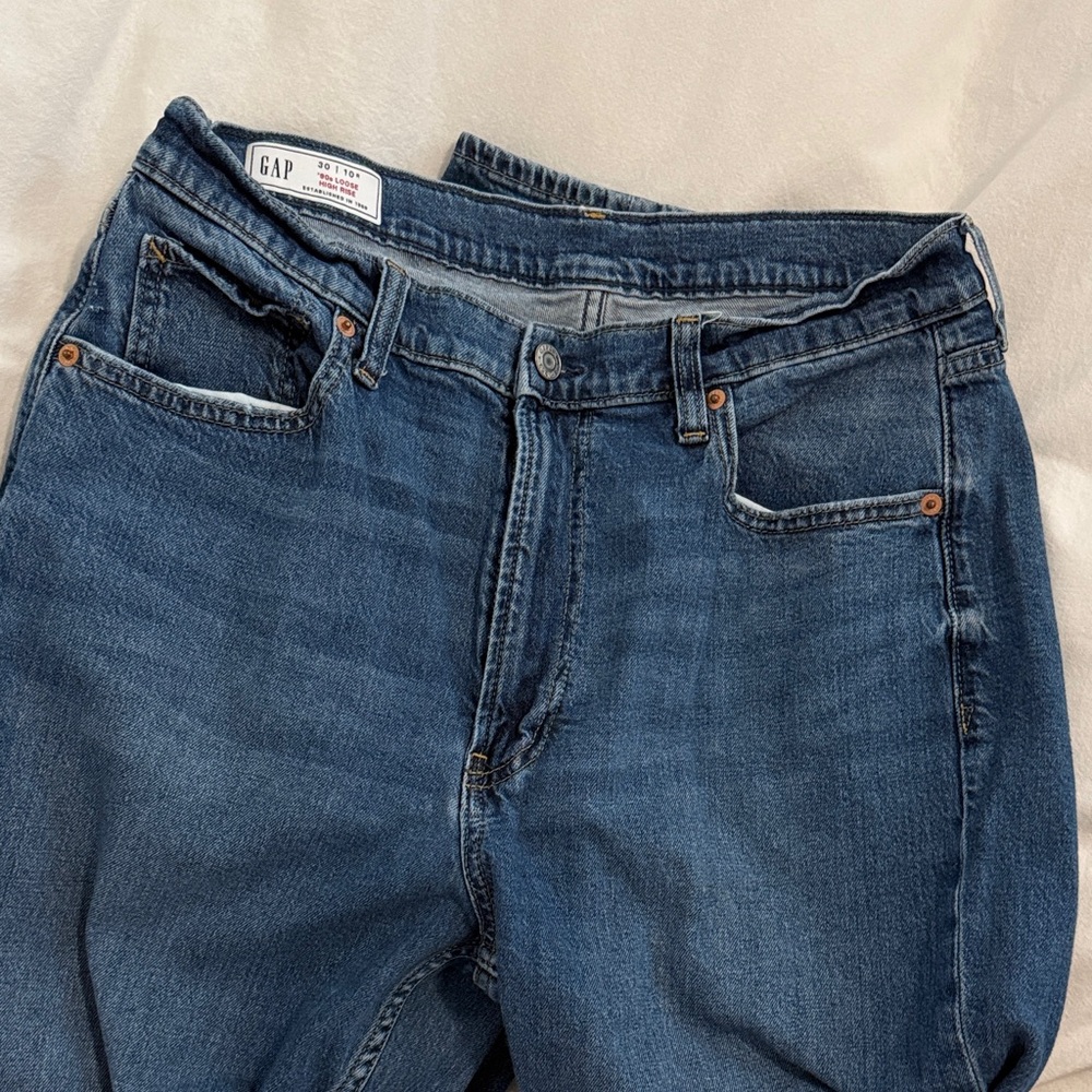 GAP Women's ‘90s Loose High Rise